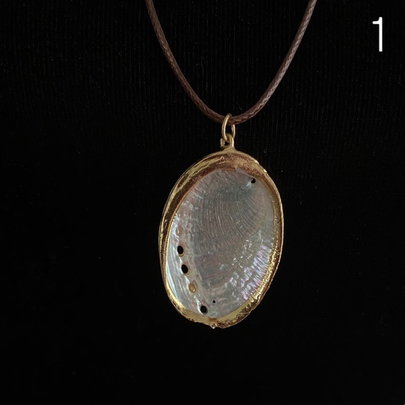 NEW Abalone Shell Pendant Necklace - Picture 3 of 7